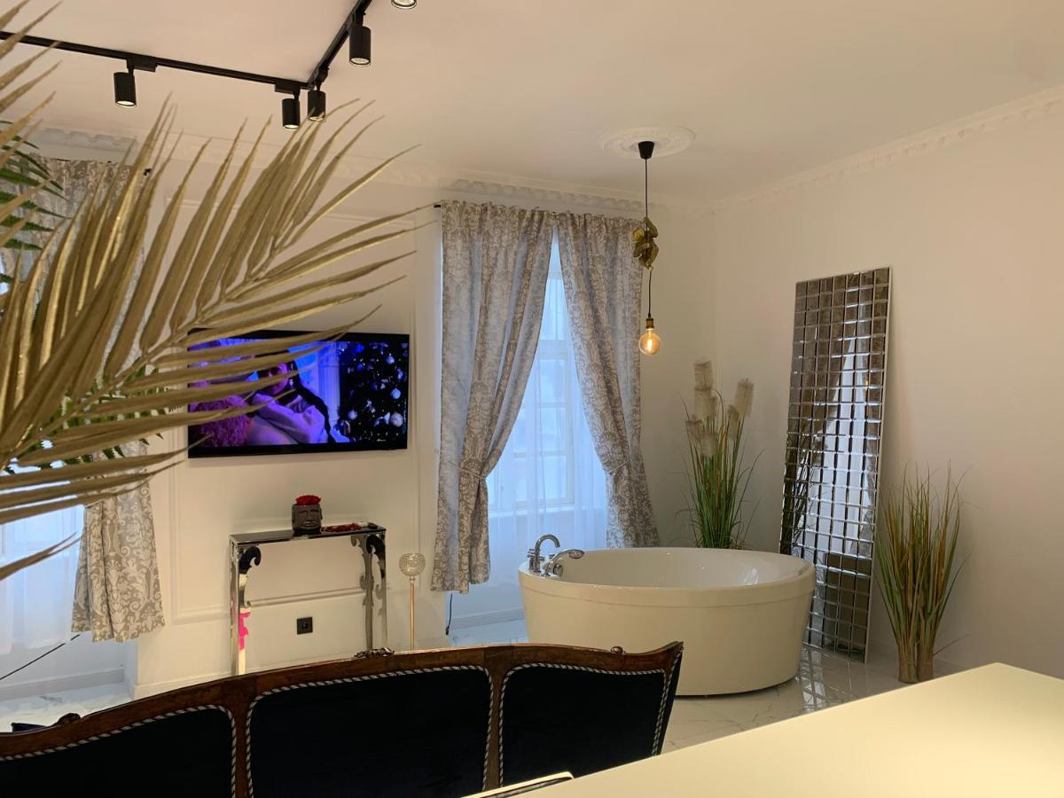 קלייפדה Tiltu 5 Jacuzzi Apartment מראה חיצוני תמונה